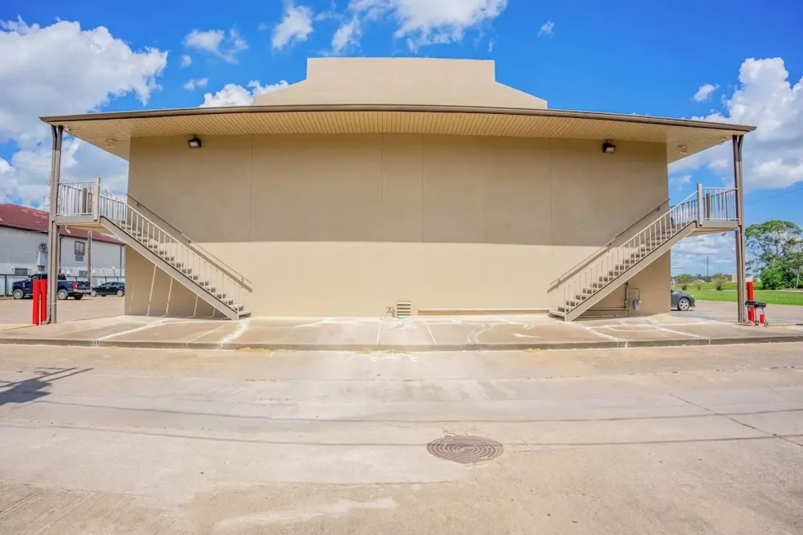 Regency Inn & Suites Bay City