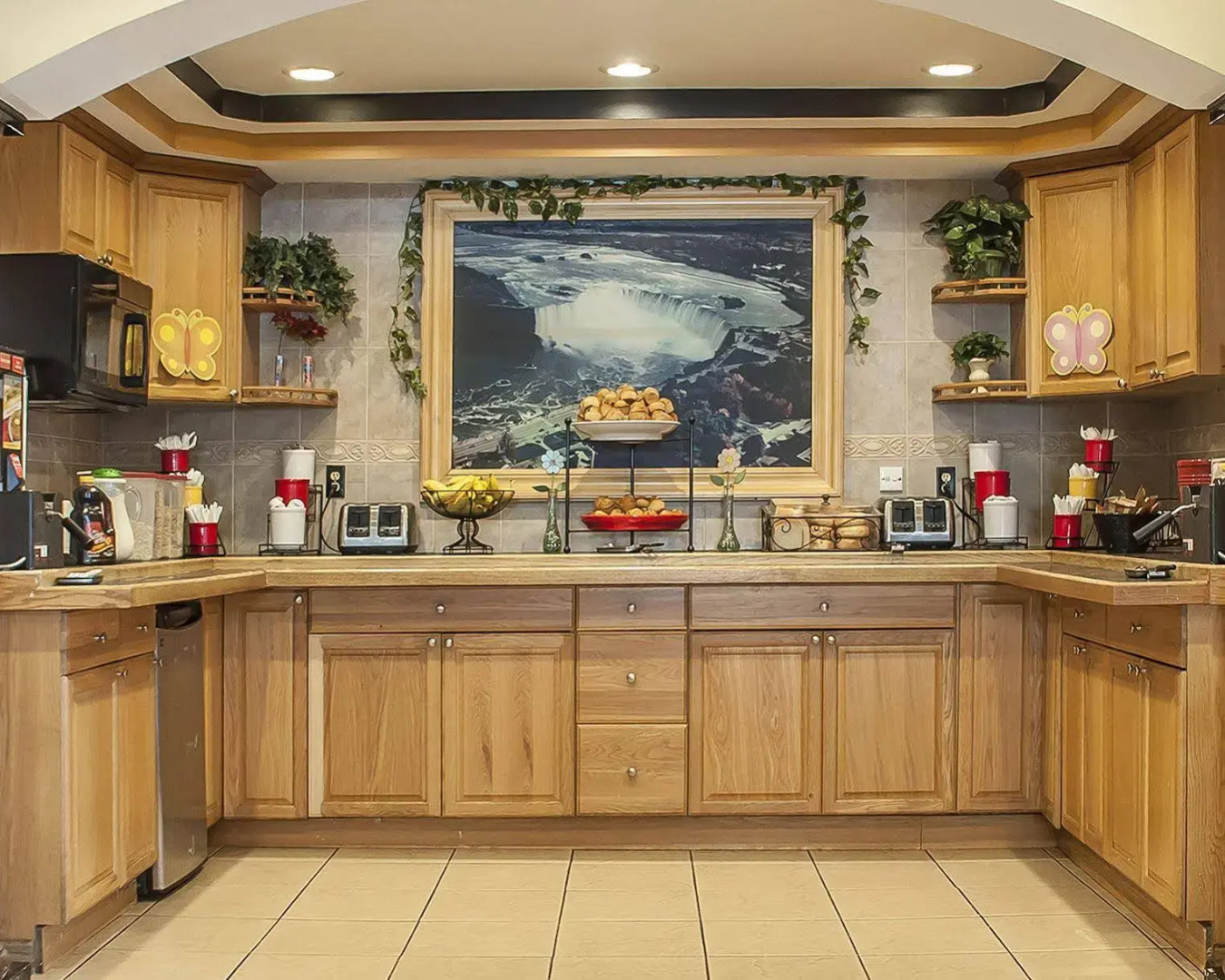 Econo Lodge At The Falls North