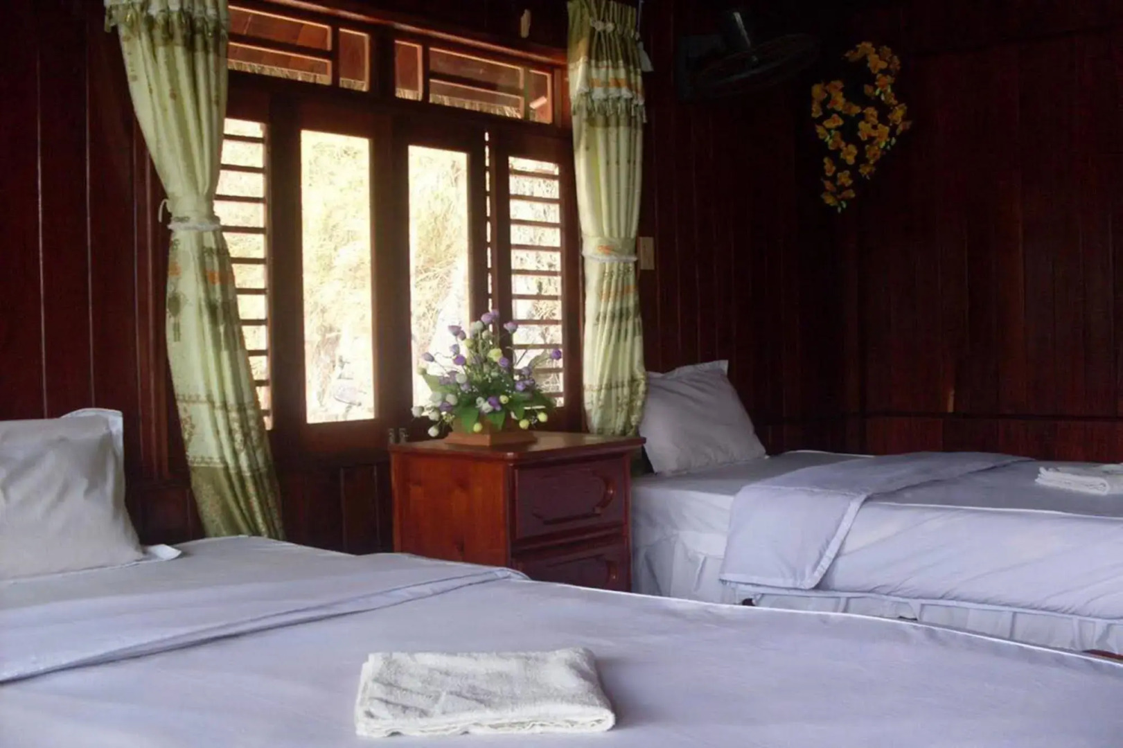 Cat Ba Sandy Beach Resort