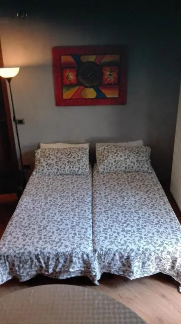 All'Ombra dell'Antica Pietra