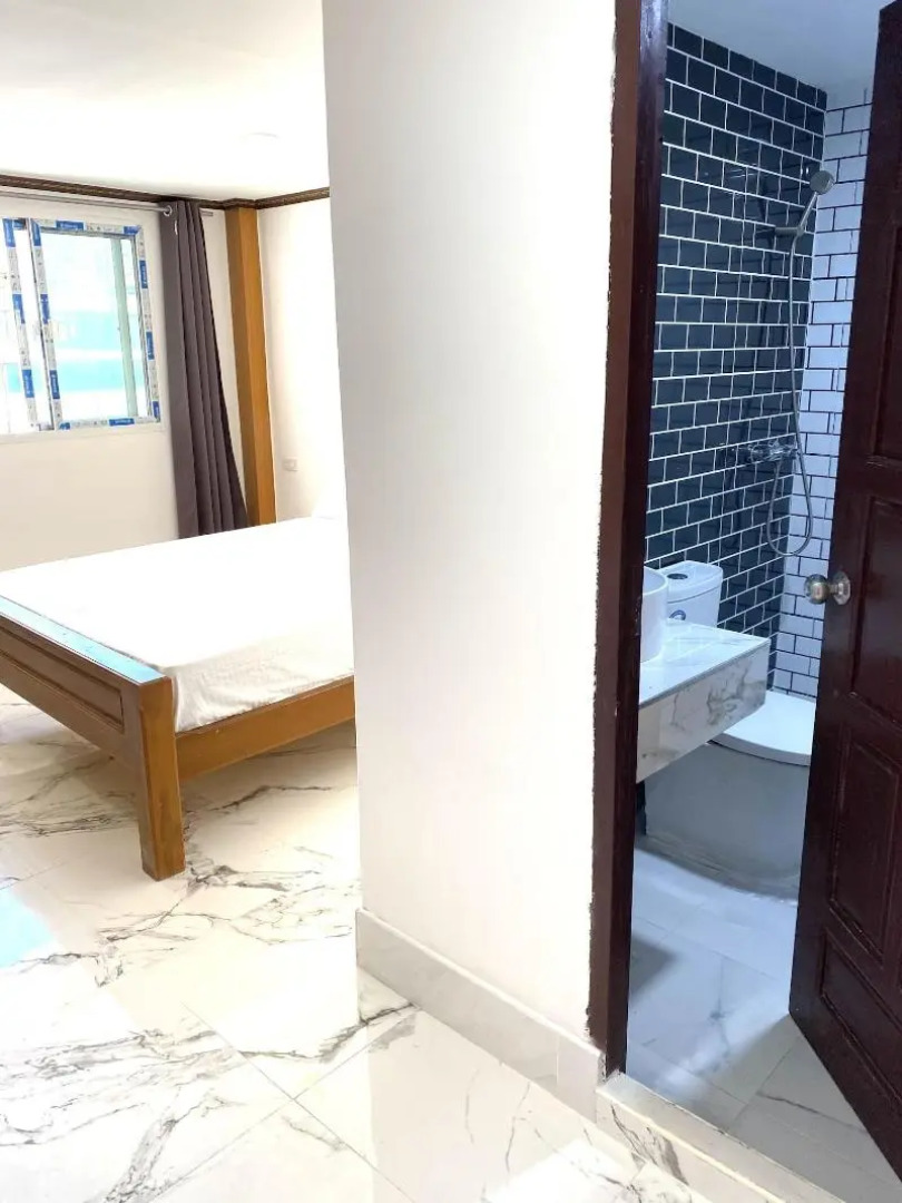 Papa Ji Hotel and Restaurant