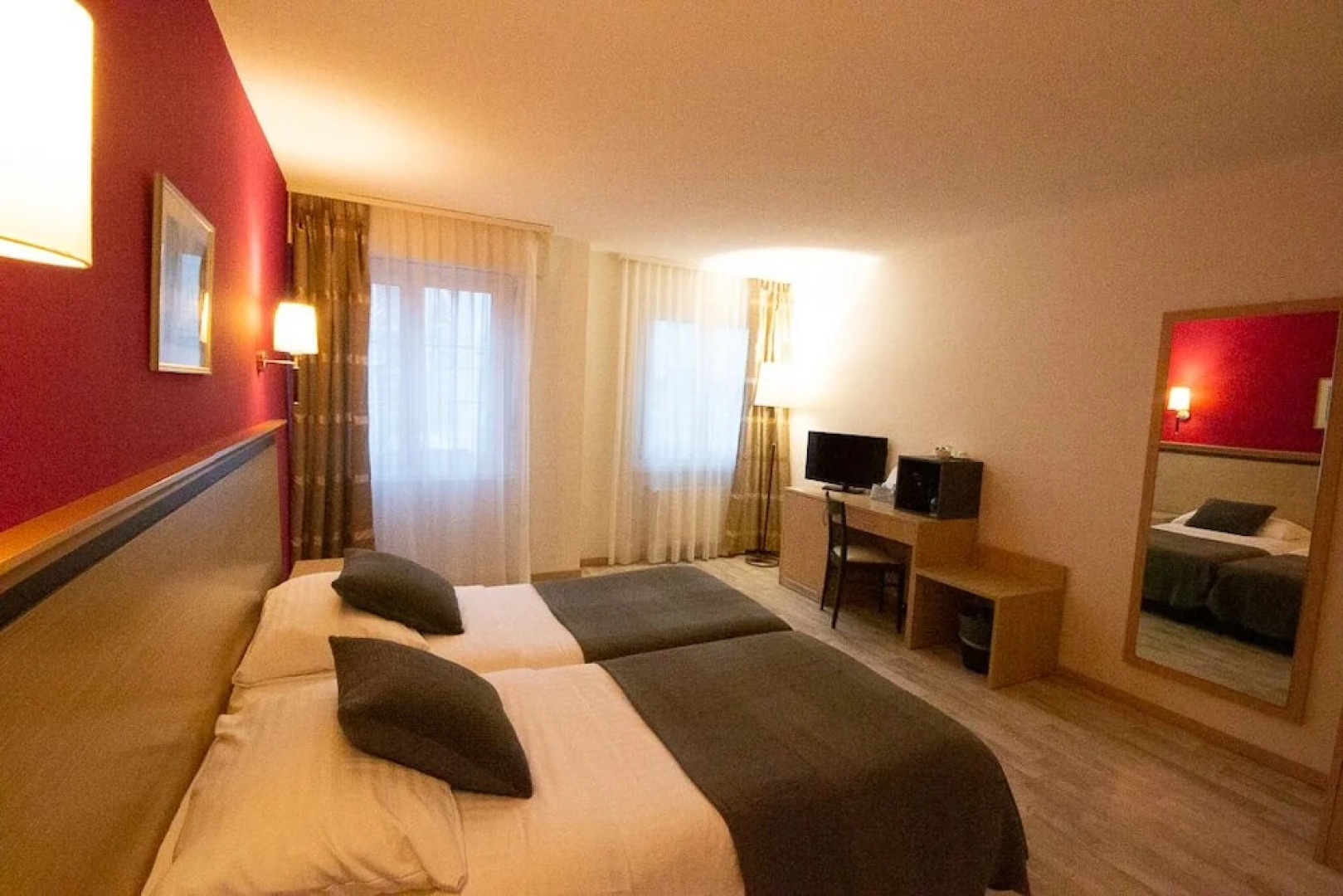 Hotel De La Vieille Tour