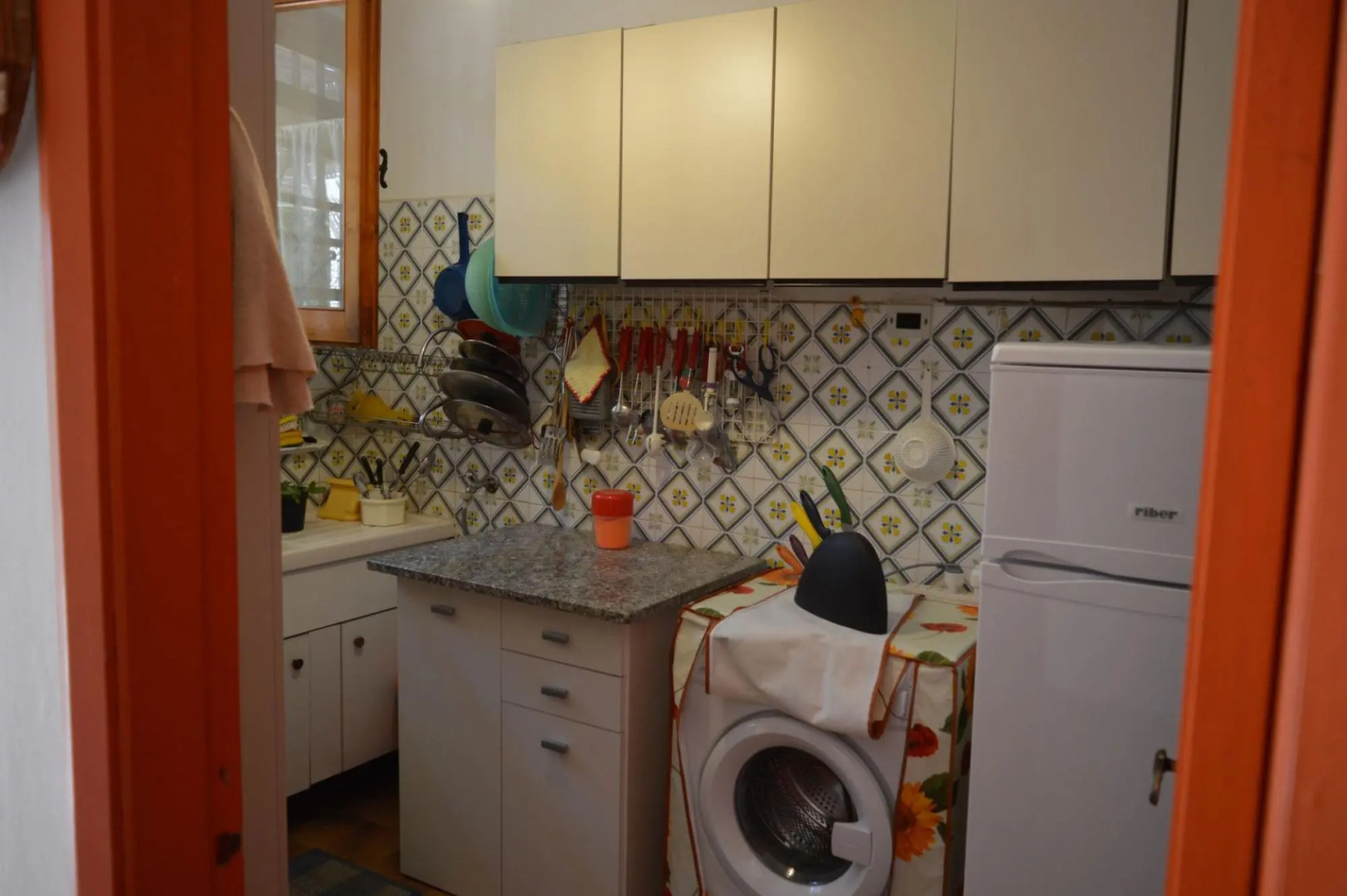 Holiday home with sea view on the beach of Is Arenas and Torre del Pozzo 300 meters from the sea sho-Casa Zinzella