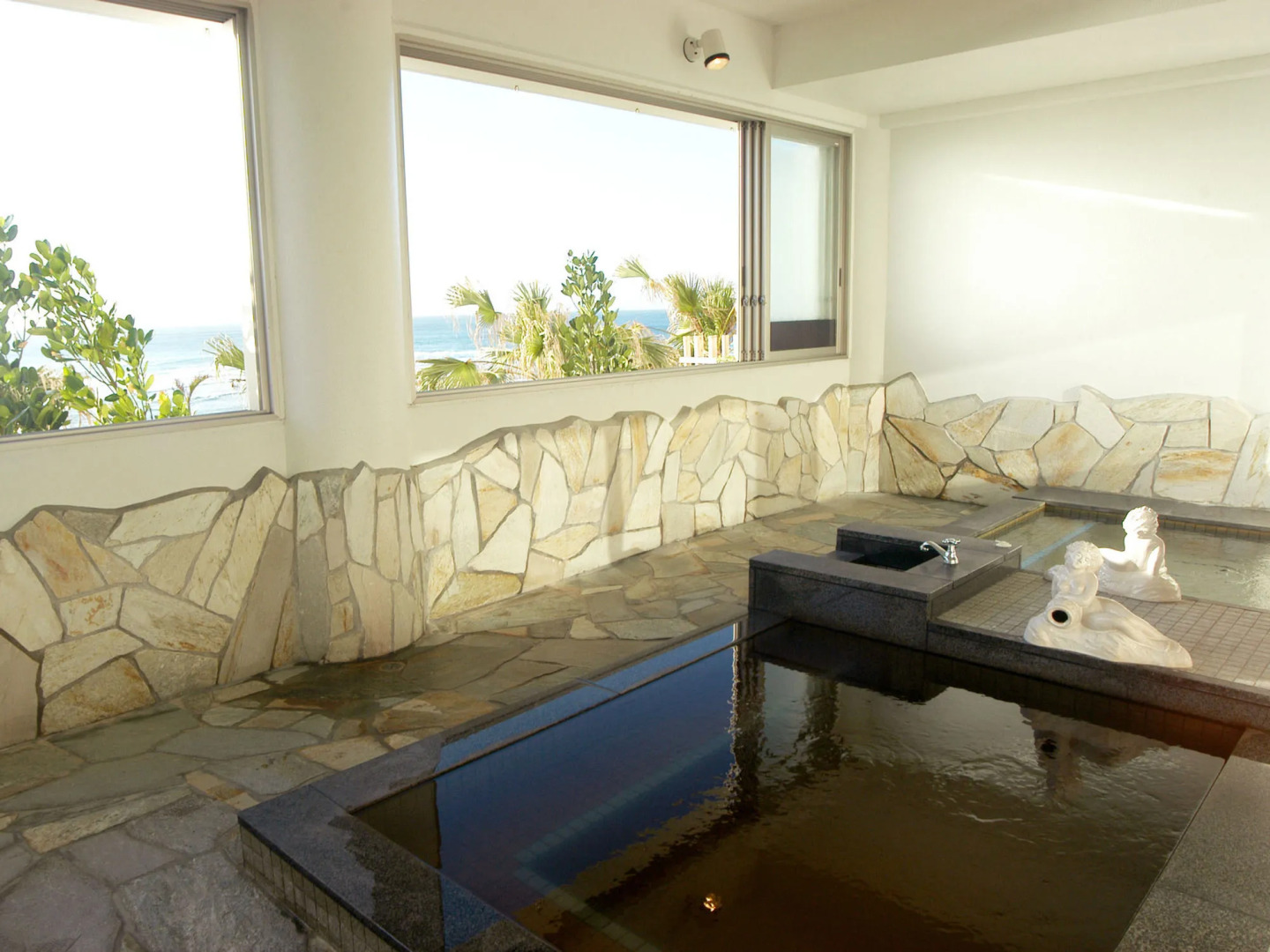 Amami Resort Thida Moon