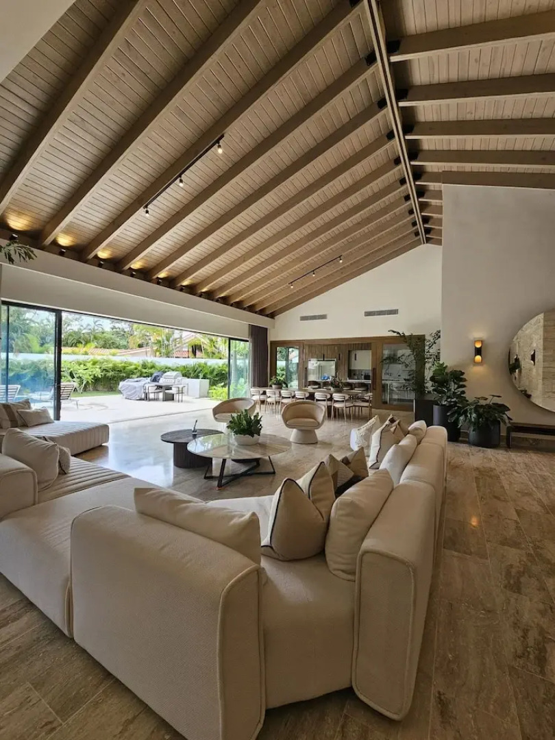 Luxurious 5BR Villa With bbq Pool in Casa de Campo