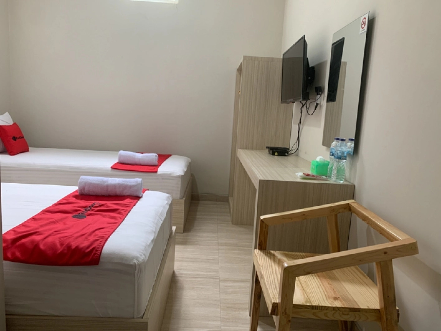 RedDoorz near Alun Alun Purbalingga