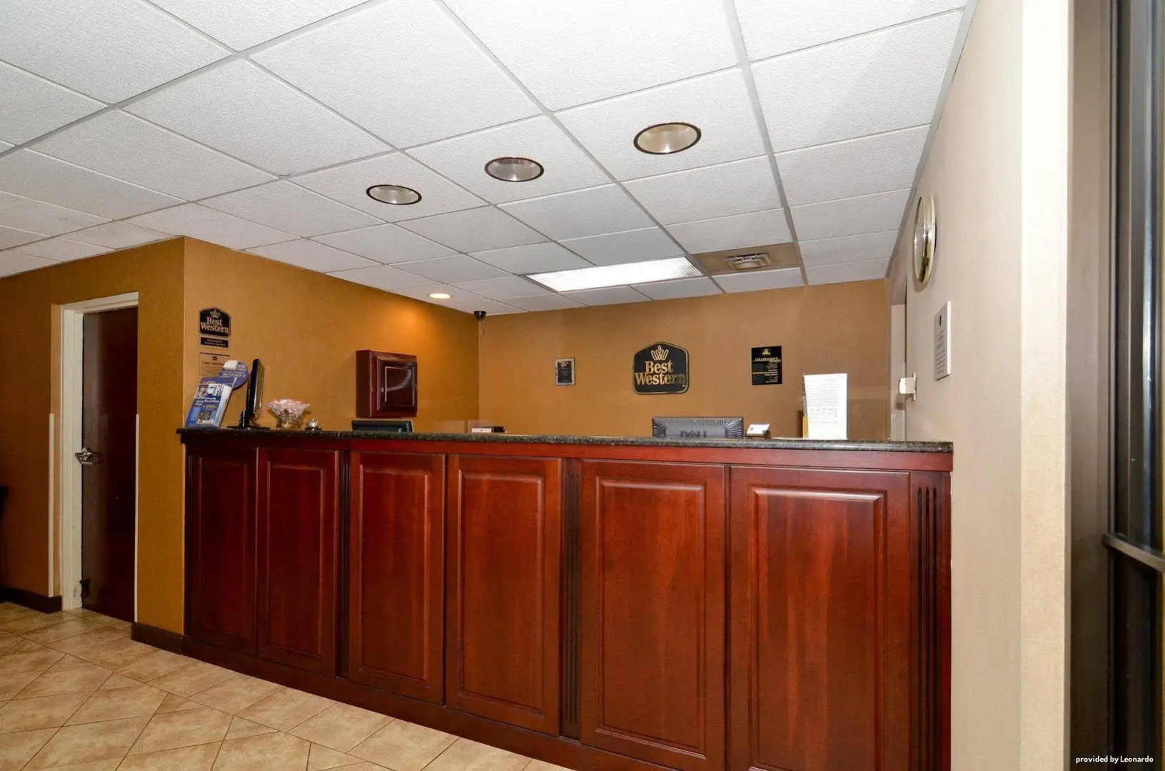 Best Western Plus Oak Mountain Inn