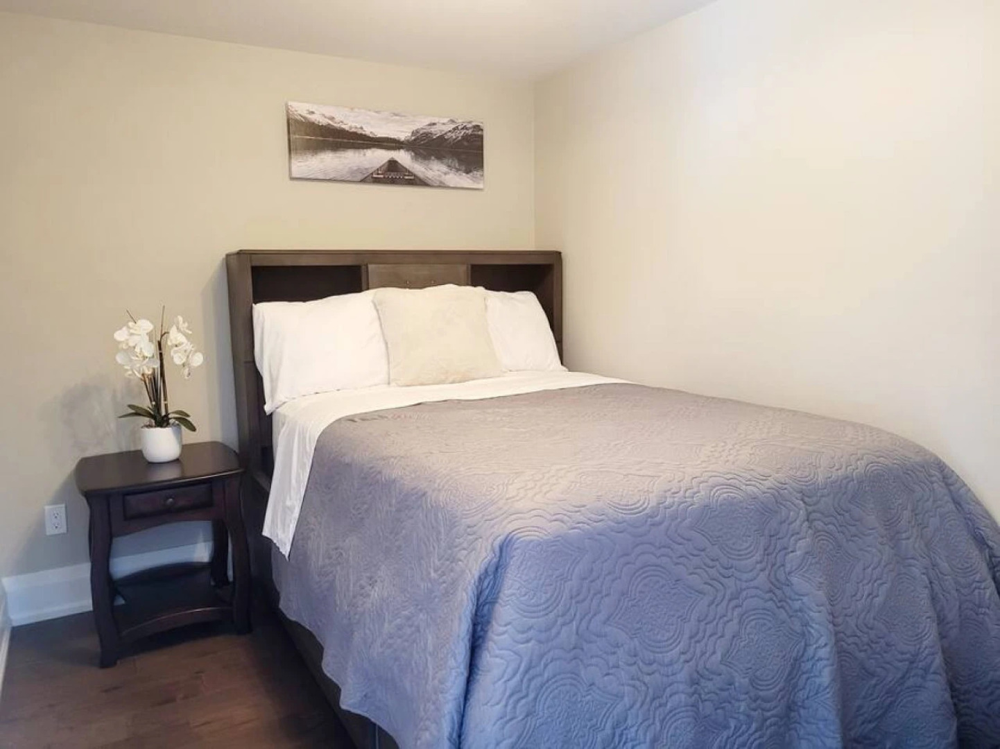 Chemong Lake Cottage w Private Boat Launch