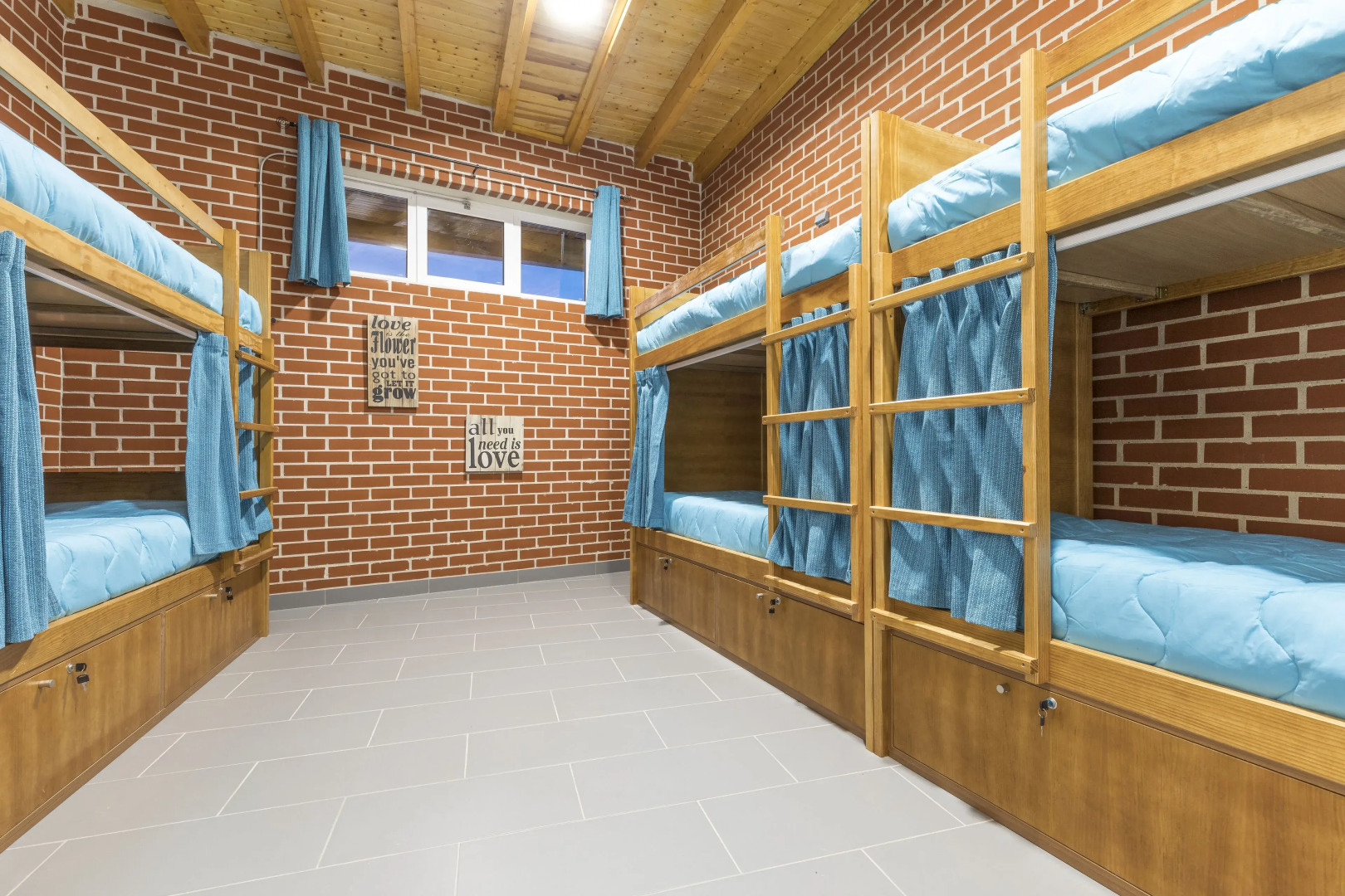 Sagres Sun Stay - Surf Camp & Hostel