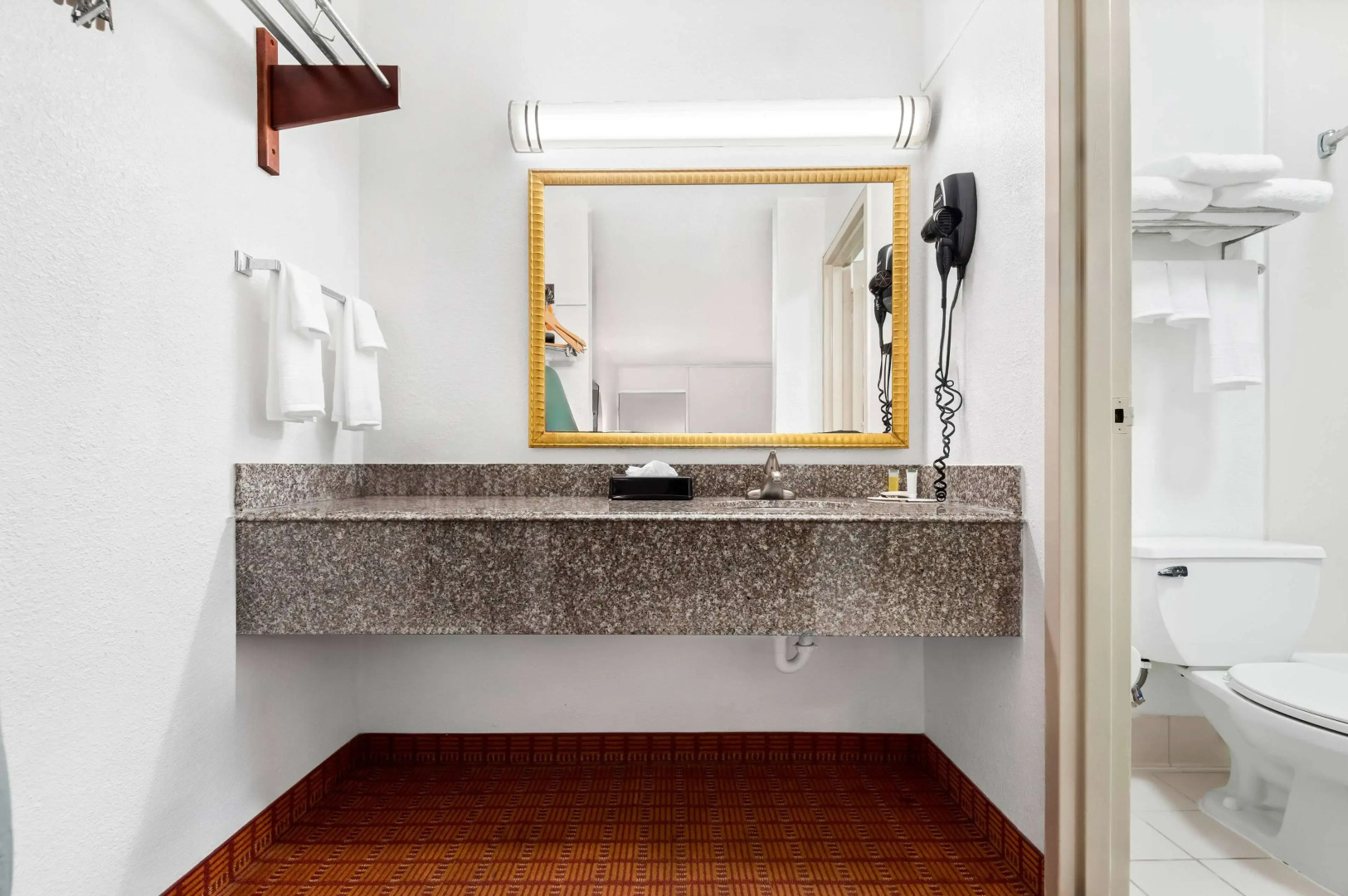 Super 8 by Wyndham Baton Rouge/I-10