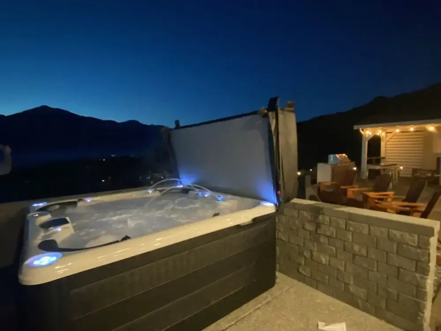 Mountain View Spa Retreat