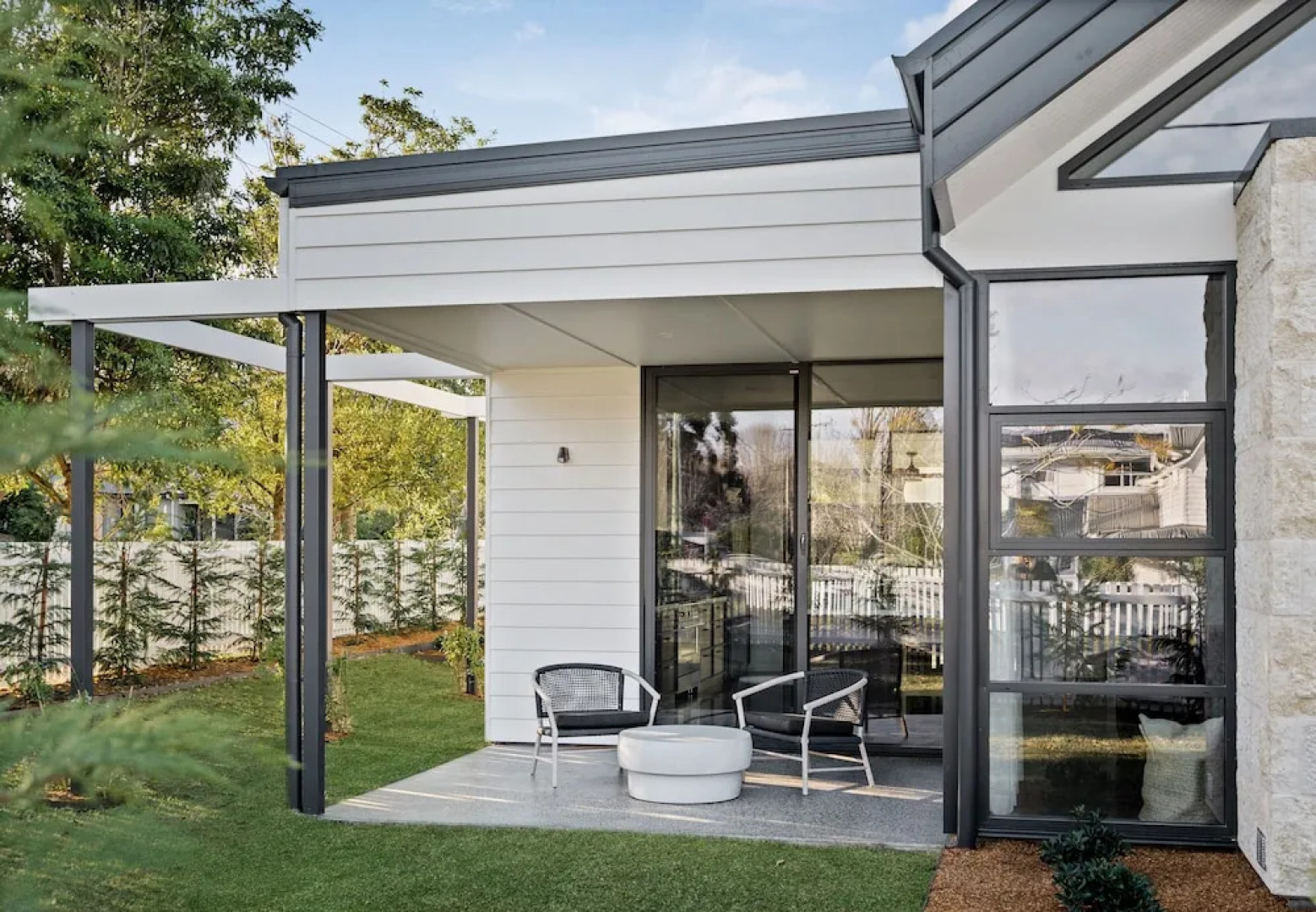 Maple Suite, Berry - by Linnaeus Collection