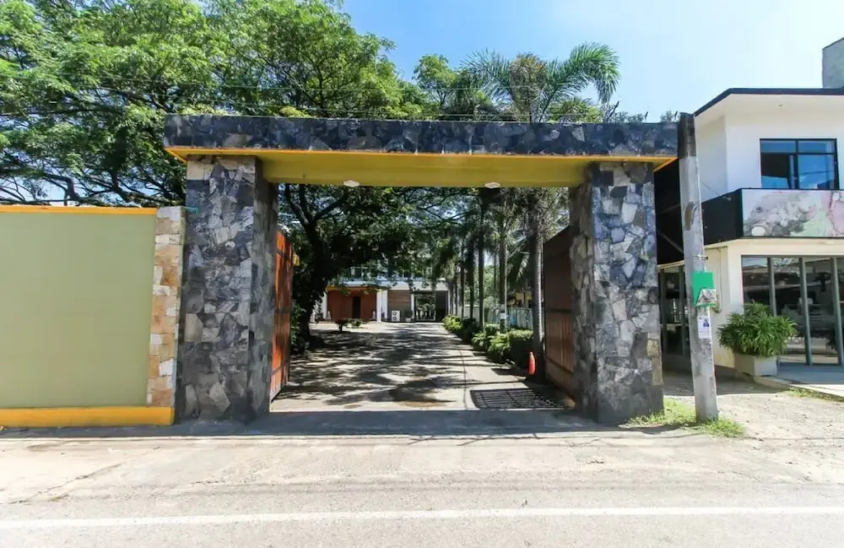 OYO 471 Randiya Hotel