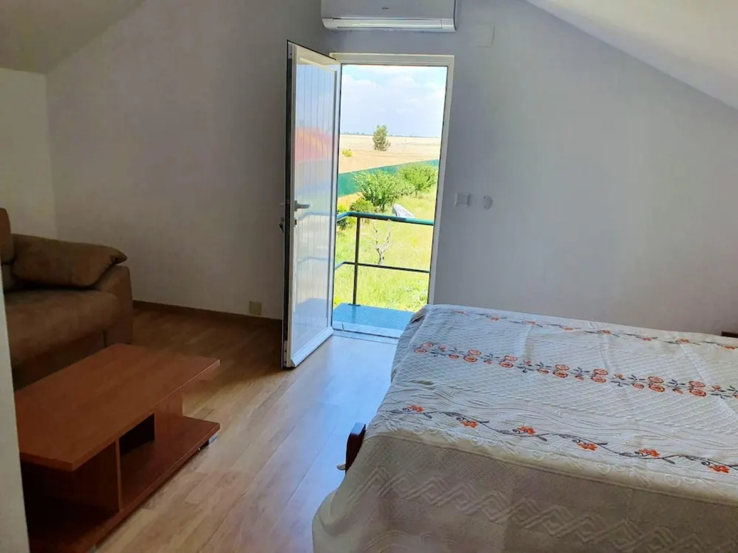 Villa With 2 Bedrooms in Poceirao, With Wonderful Mountain View, Enclosed Garden and Wifi Near the Beach