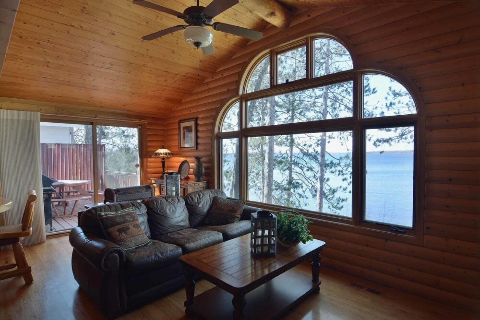 Sunset Shores Retreat 3 Bedrooms 2 Bathrooms Condo