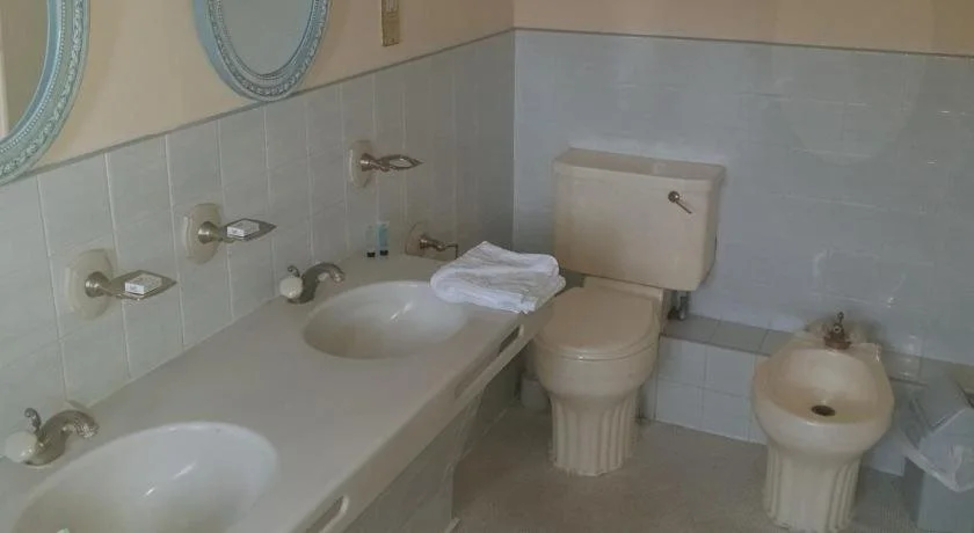 Queensberry Arms Hotel