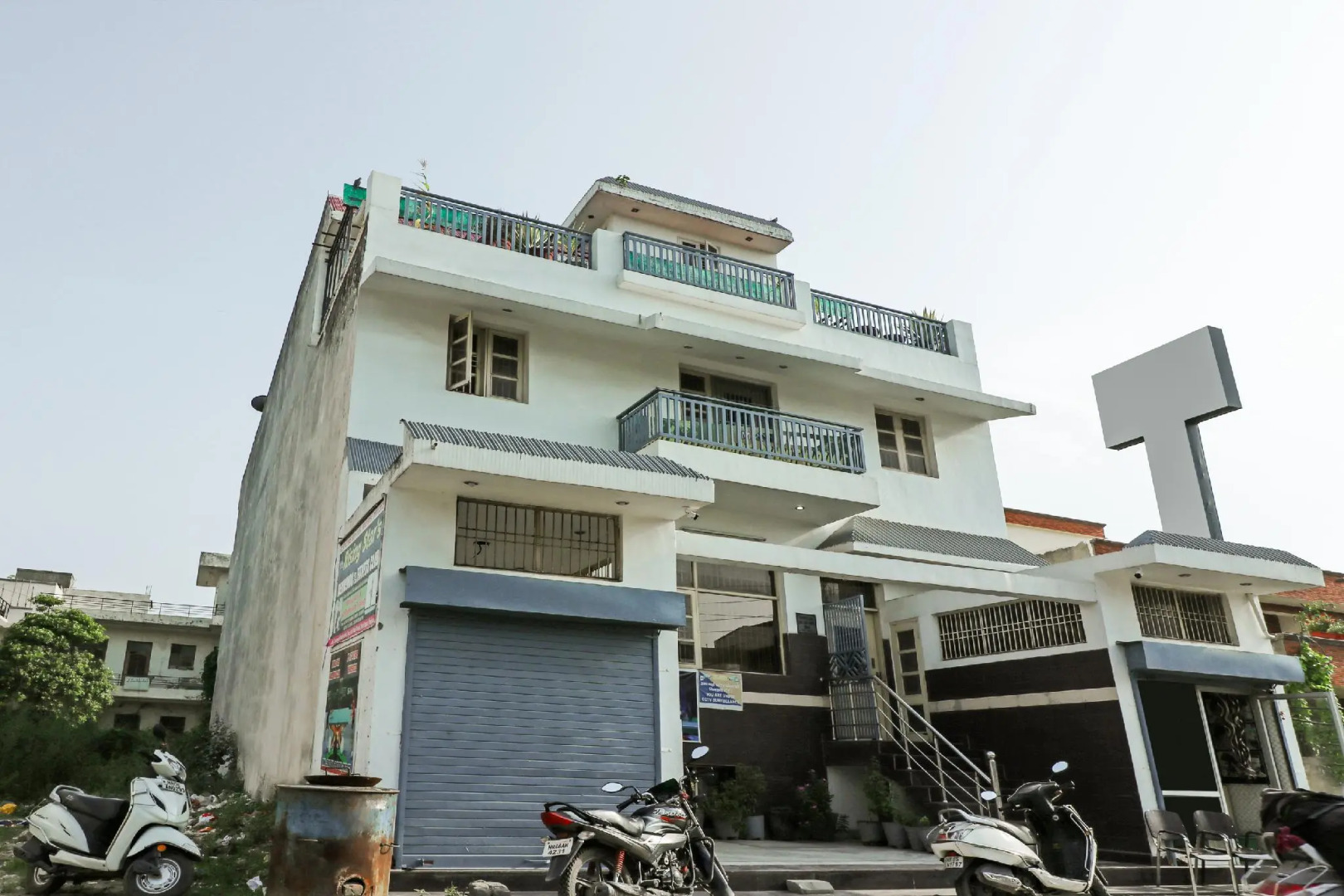 OYO 17135 Hotel Antelia