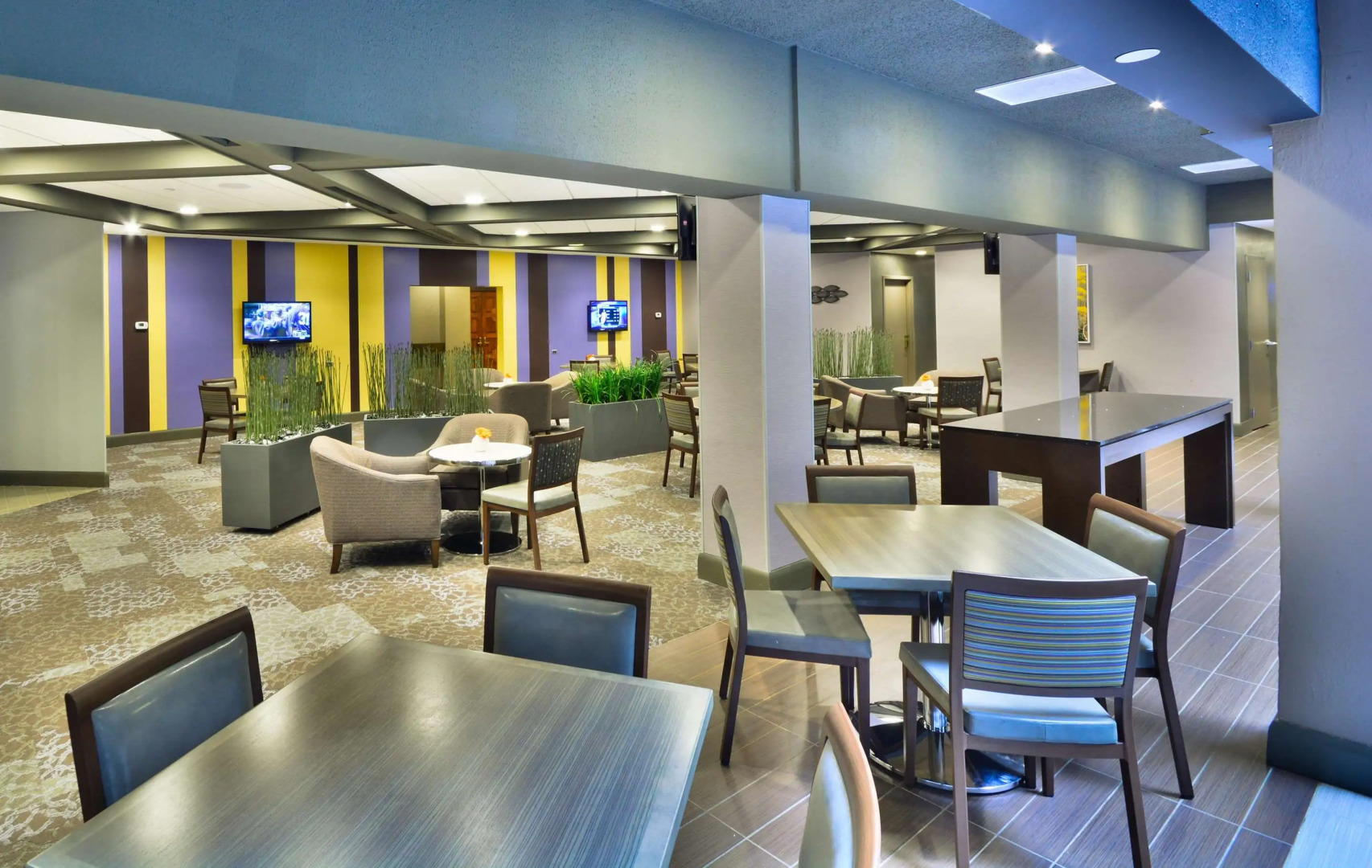 Embassy Suites by Hilton Denver Central Park