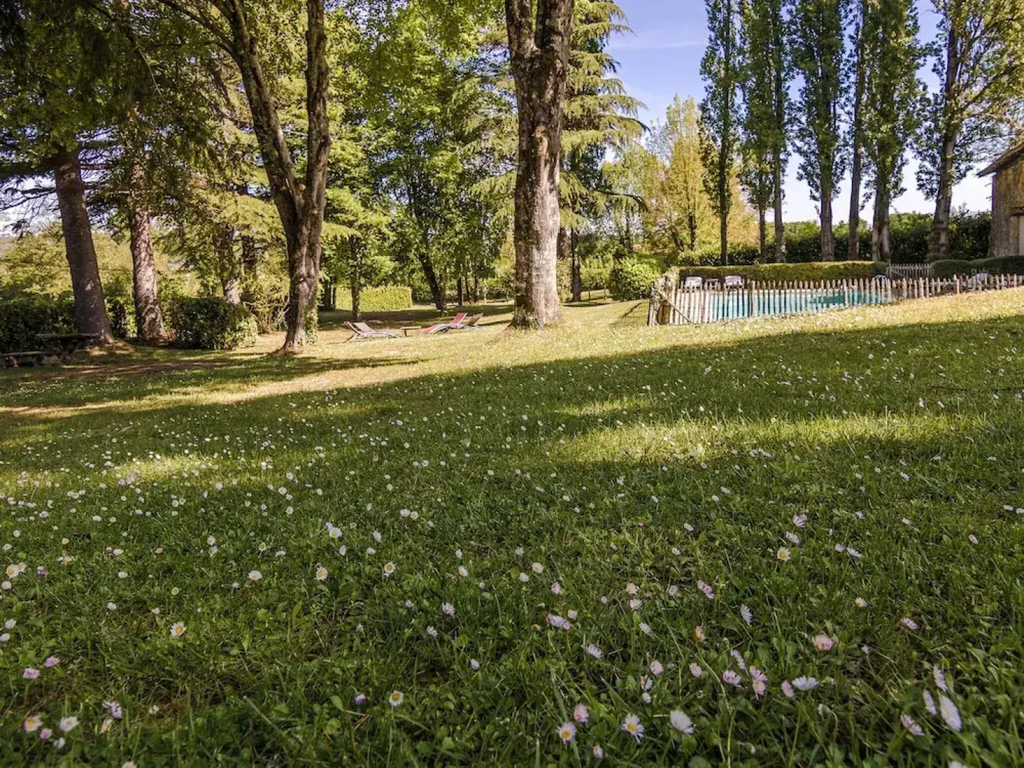 Plushy Villa in Sourzac With Pool, Fitness & Recreation Centre