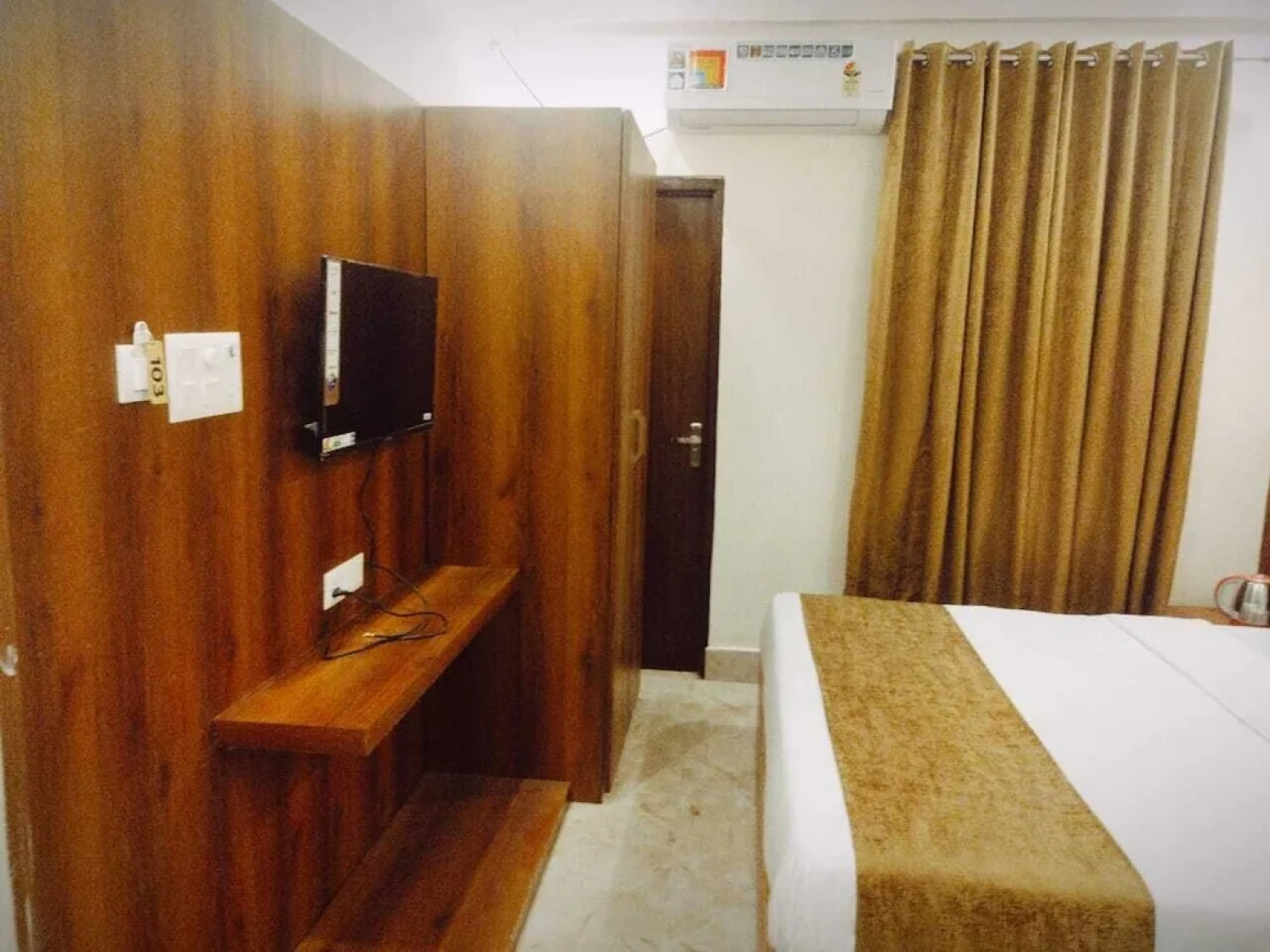 Kiran Palace Varanasi