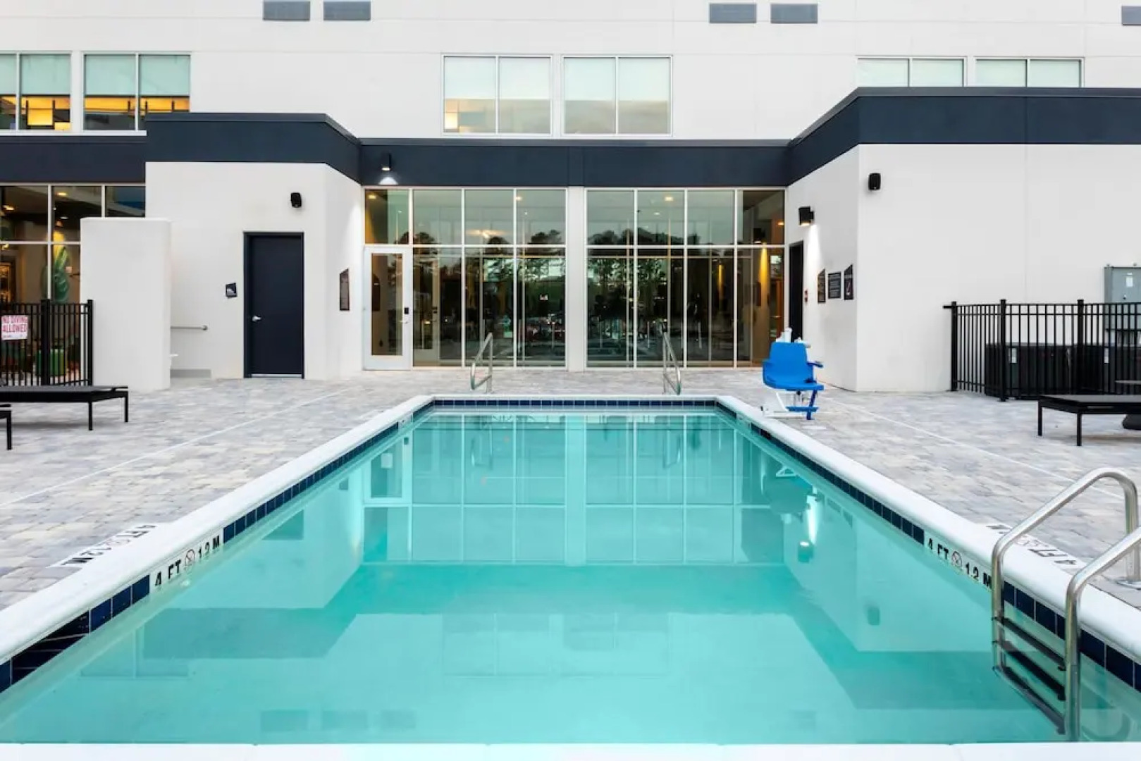 Aloft Savannah Airport