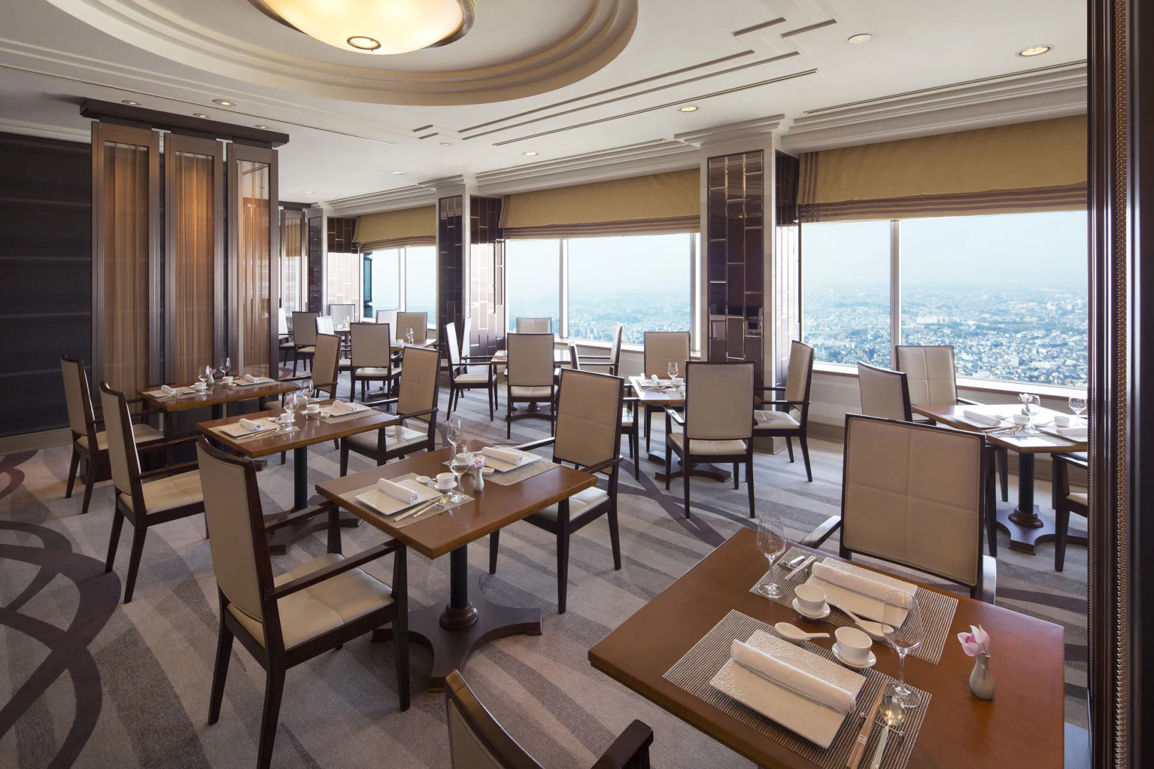 Отель Yokohama Royal Park