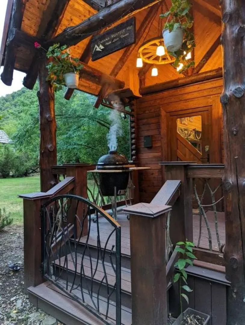 The Little Mountain Cabin