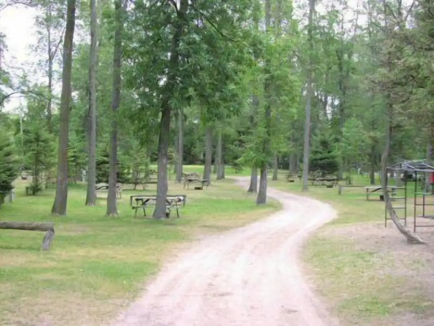 Jell-E-Bean Campground and Trailers