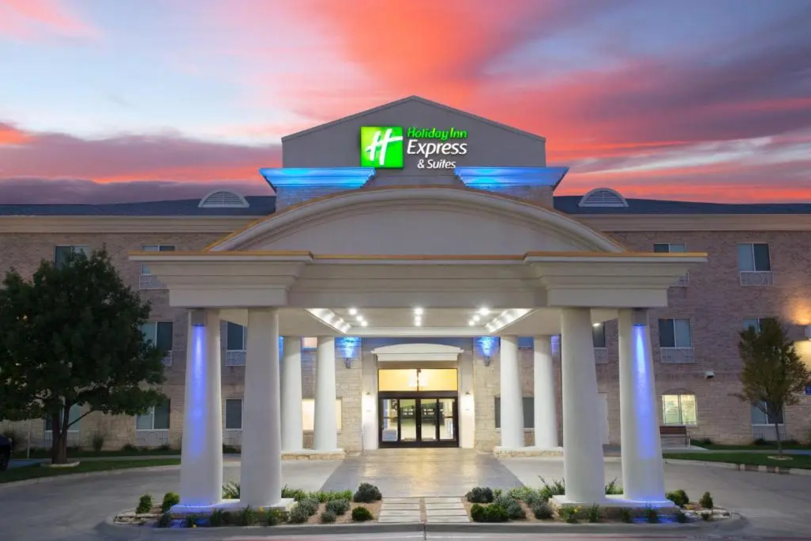 Holiday Inn Express & Suites Amarillo by IHG