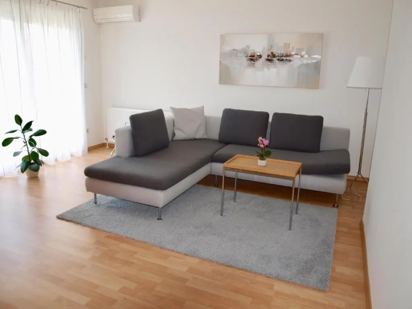 Charmantes Apartment mit Balkon zum Garten nahe Wien