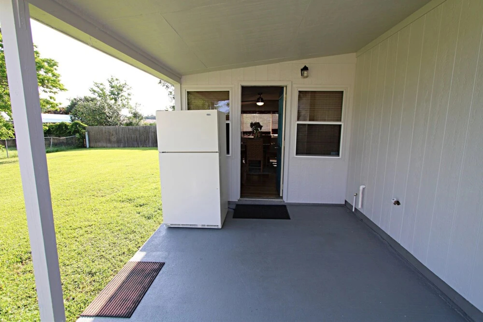 The Peaceful One 3 Bedroom Home by Redawning