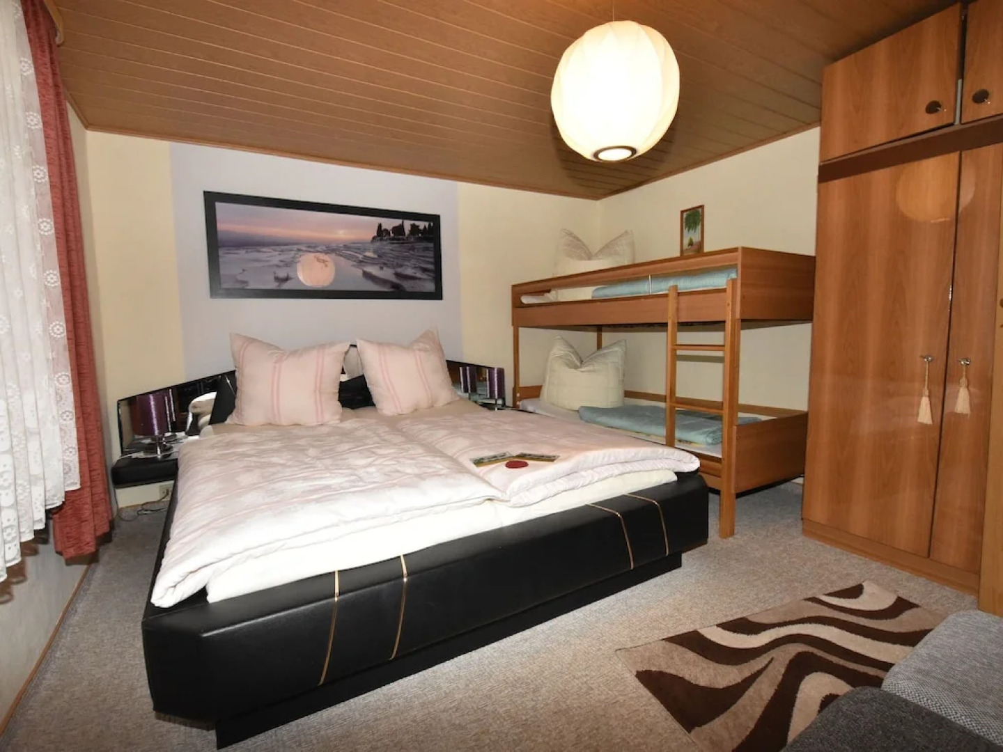 Holiday House near Beach in Small Town of Roggow