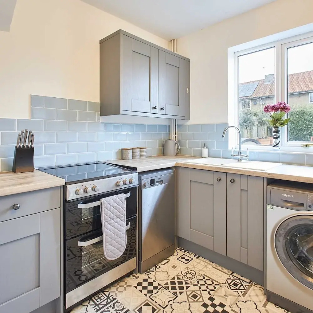 Host Stay Crab Cottage