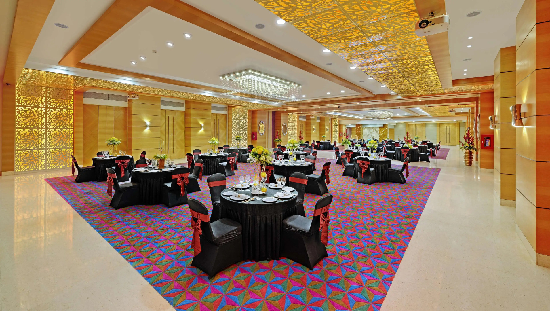 Express Inn The Business Luxury Hotel