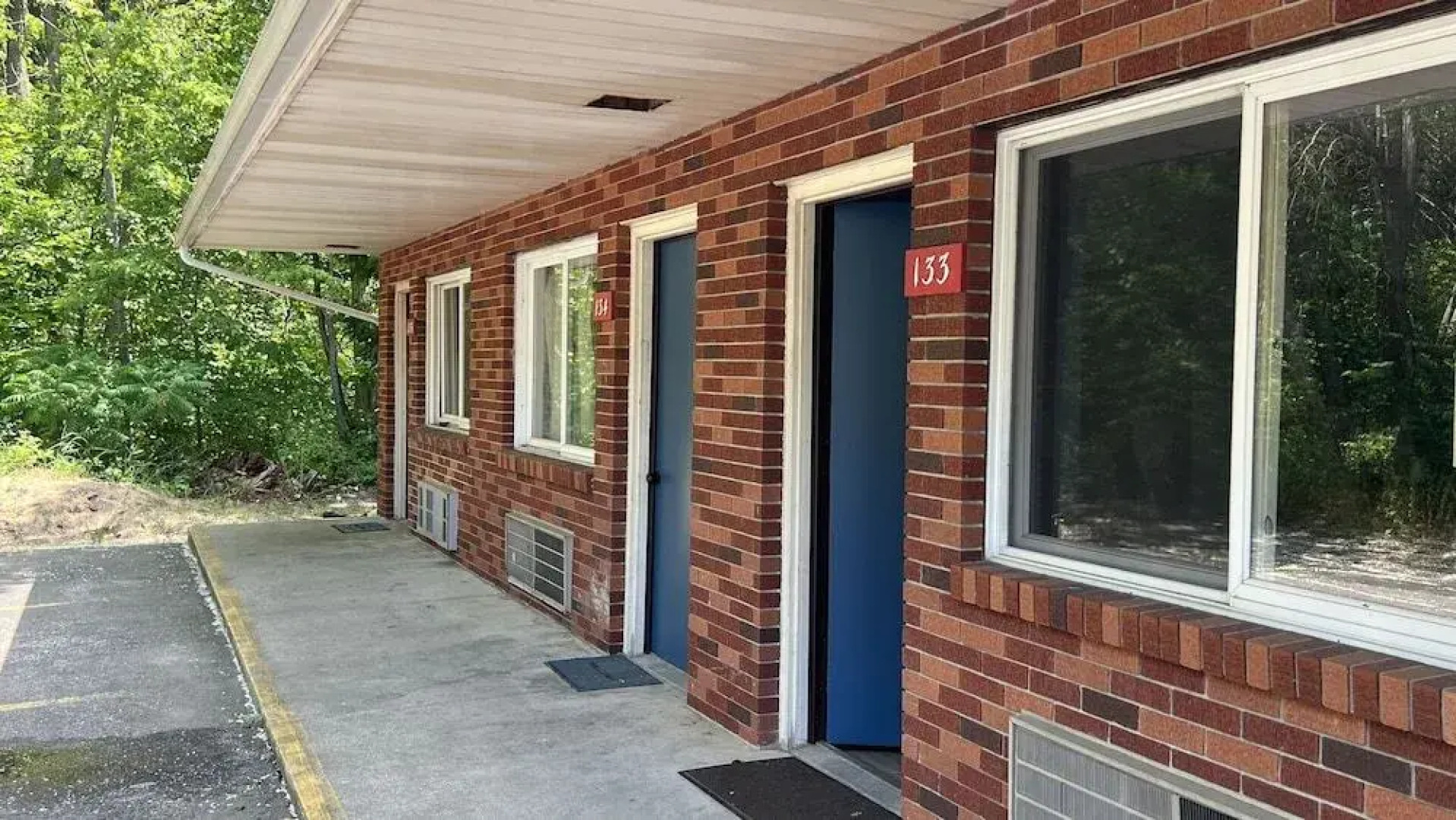 Sunset Dunes Inn & Suites