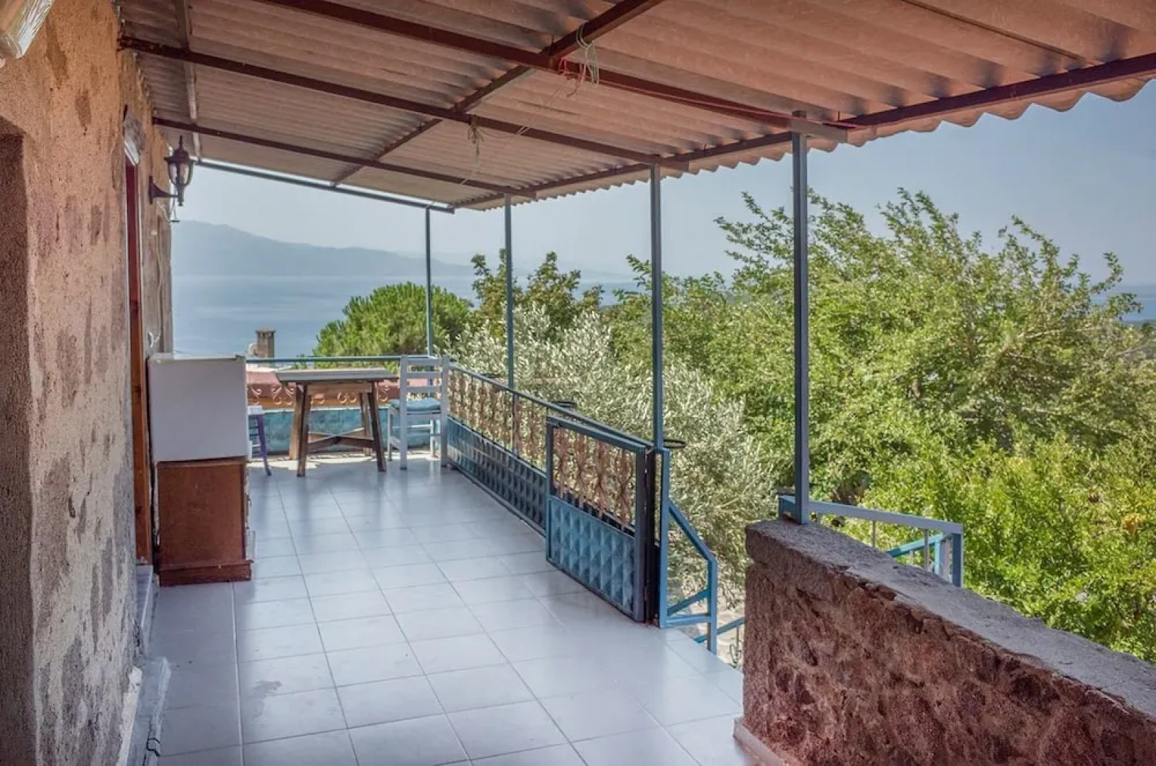 Assos Akropol Pansiyon