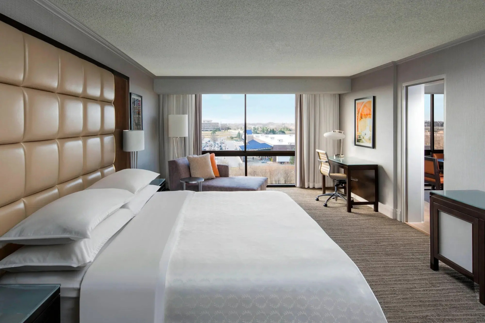 Sheraton West Des Moines Hotel