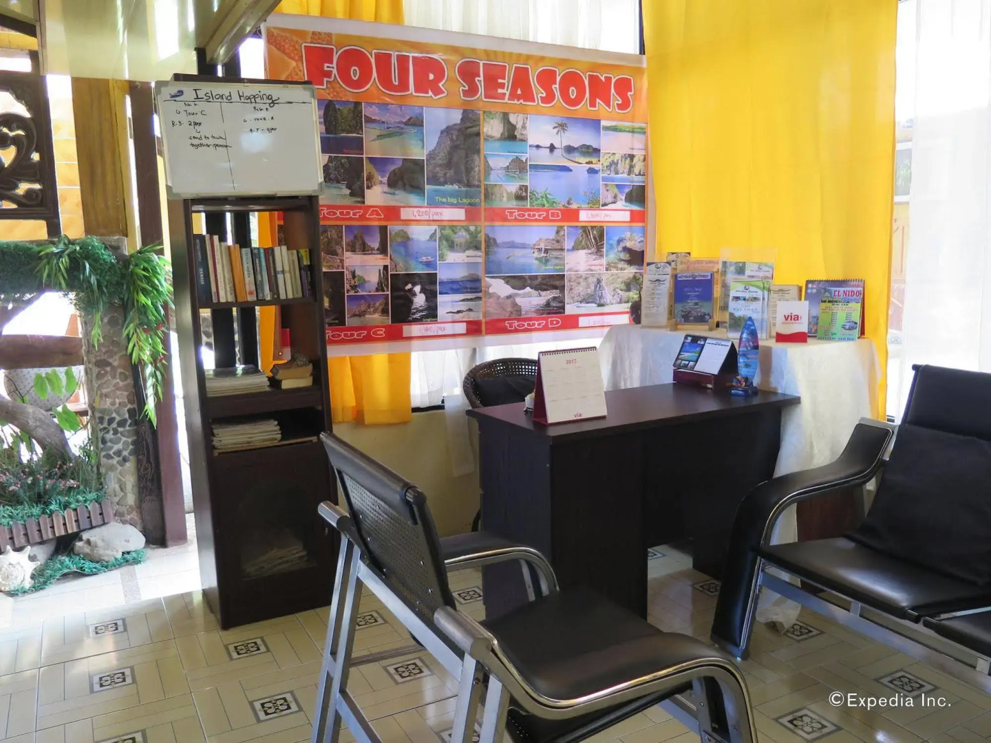 Four Seasons Seaview Hotel