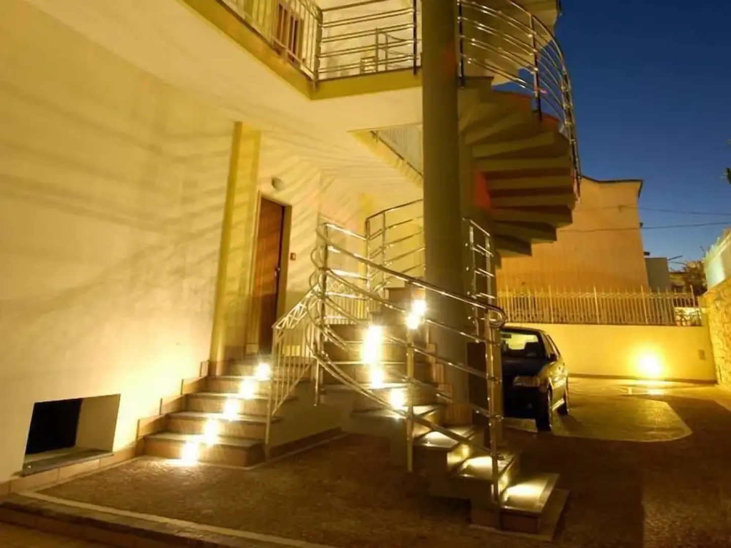 Suites Venustas Park