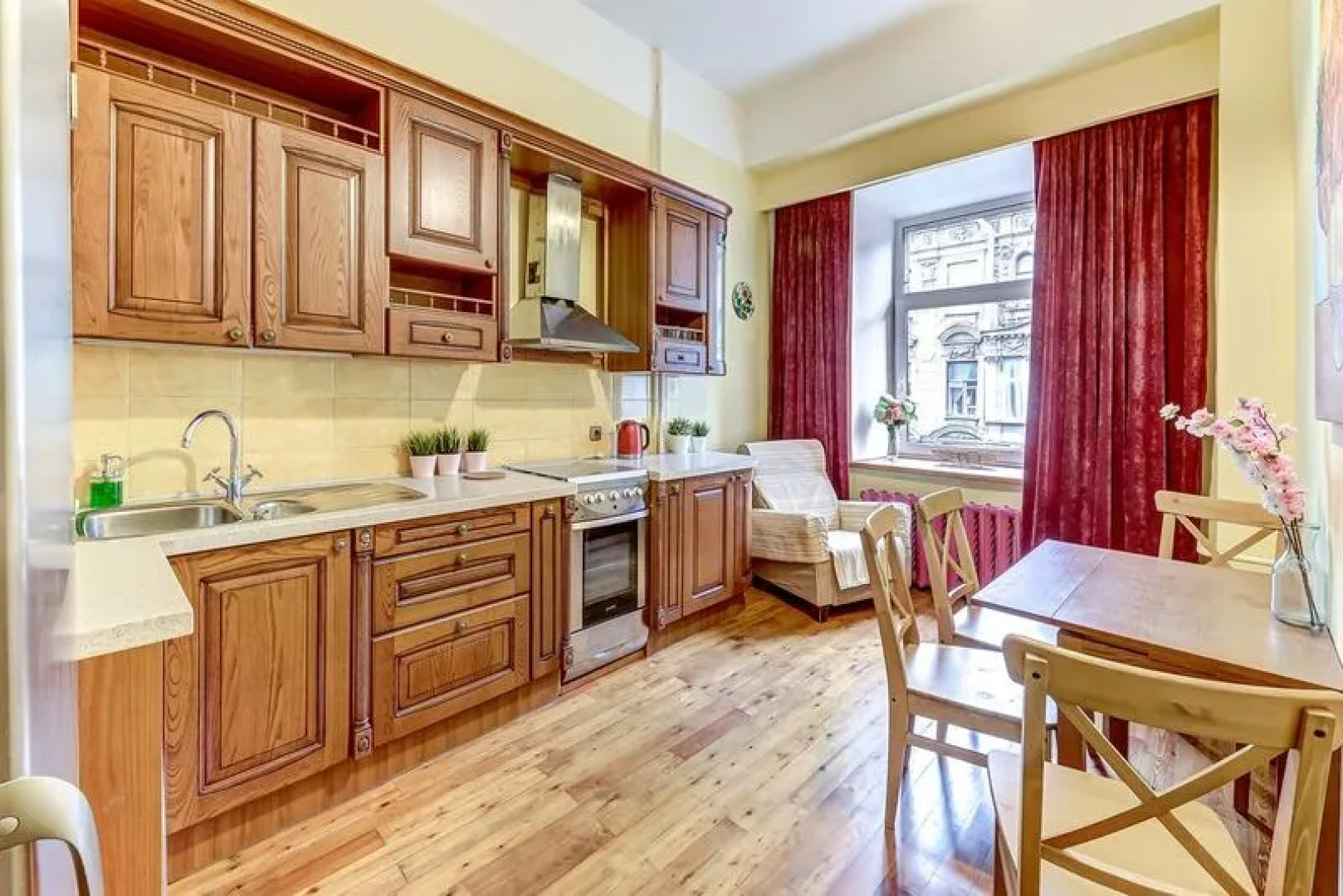 Апартаменты Будь как дома на ул. Колокольной, д. 8, кв. 10