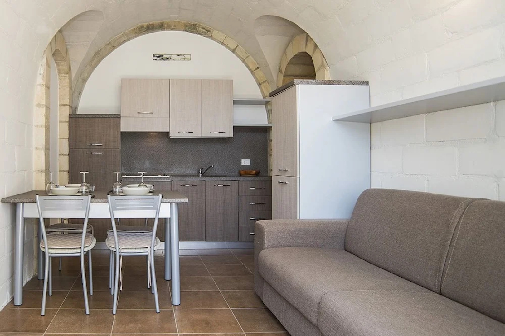 Holiday Nero D'Avola & Caponegro