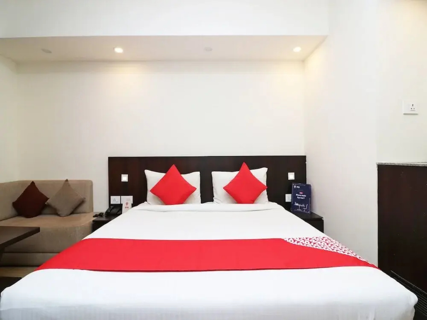 Capital O 2642 Skyline Hotel