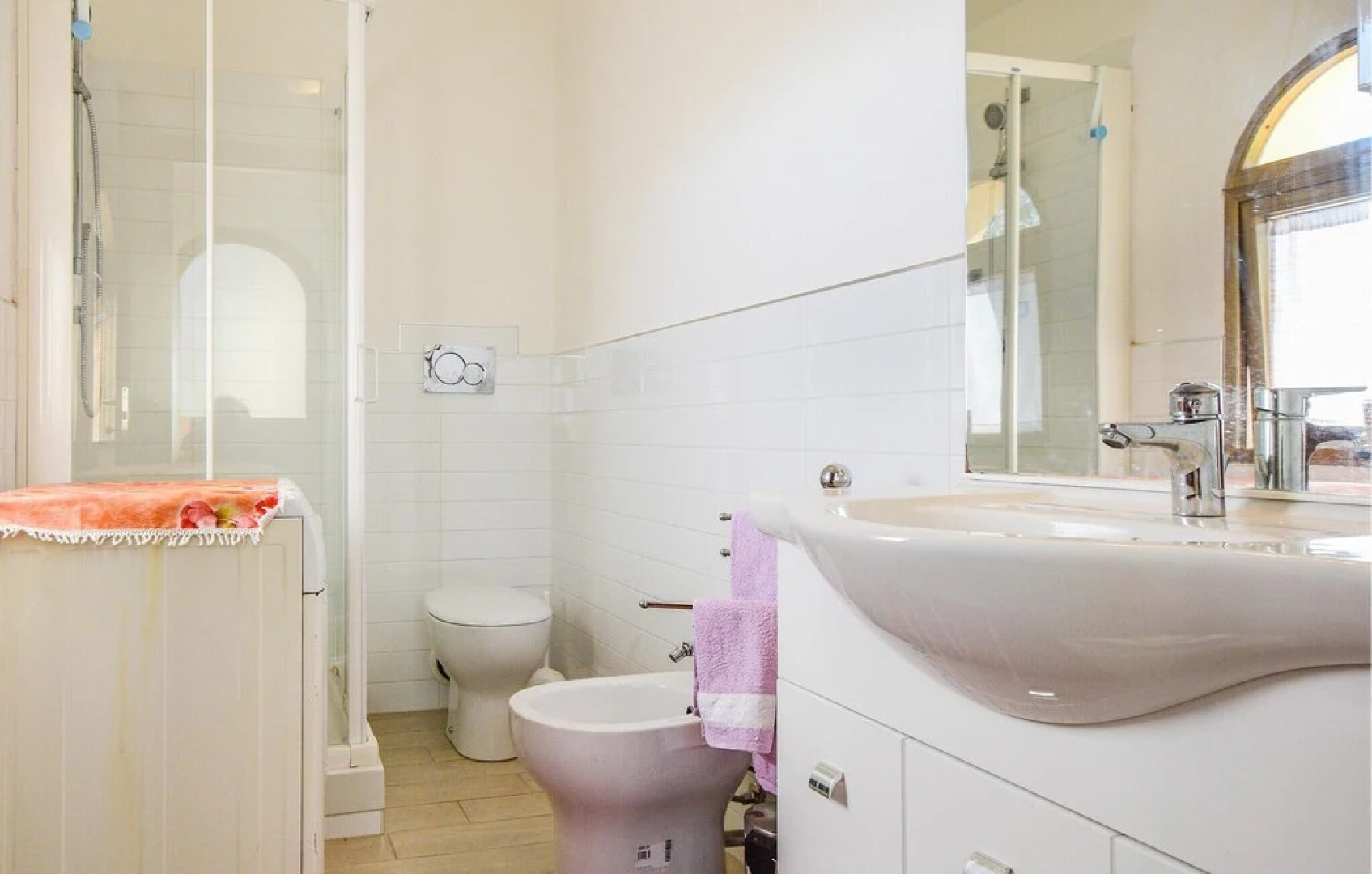 Beautiful Home in Cinigiano With 2 Bedrooms