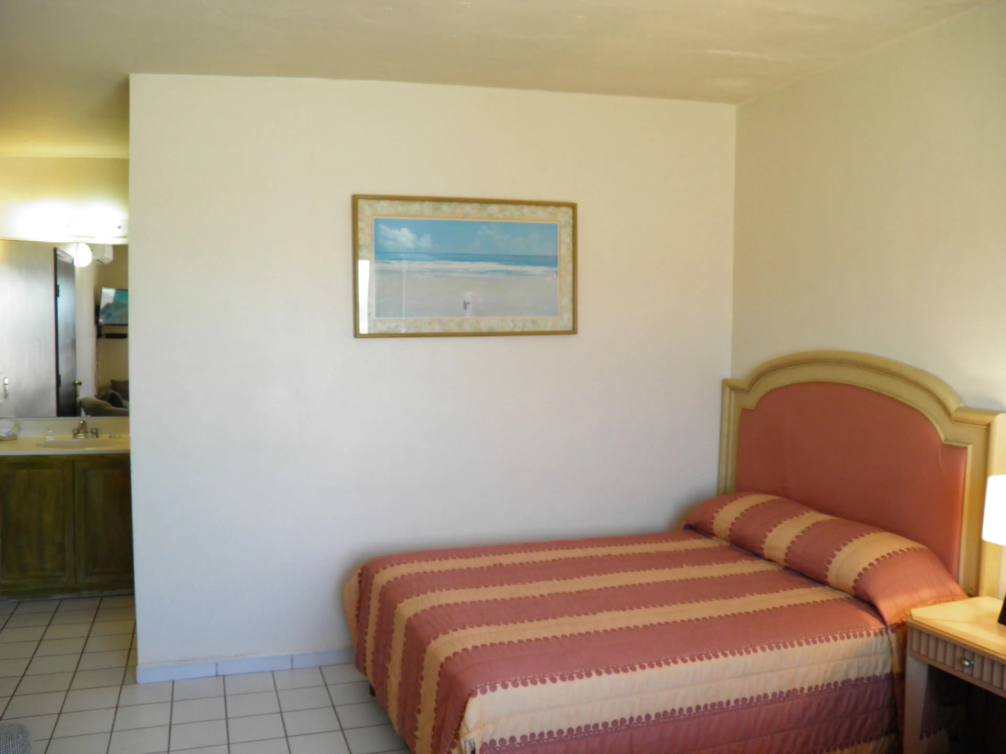 Seaside Hotel & Victor's RV Park