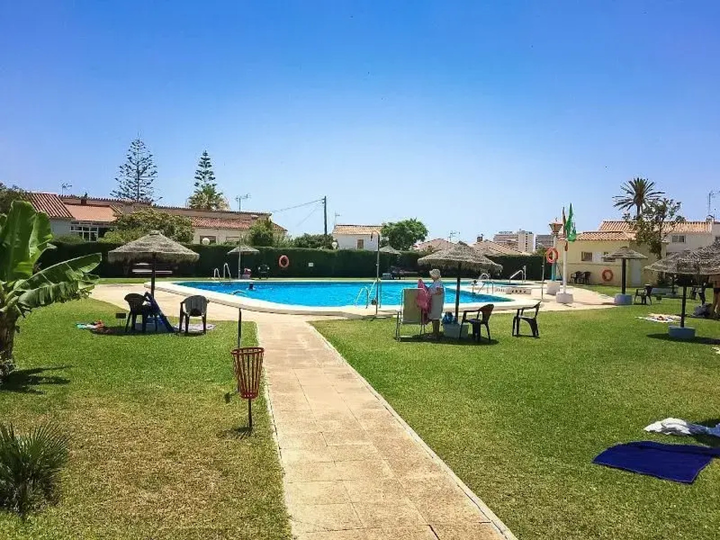 Holidays2Torremolinos Apartamento de 3 dormitorios con terraza y piscina comunitaria