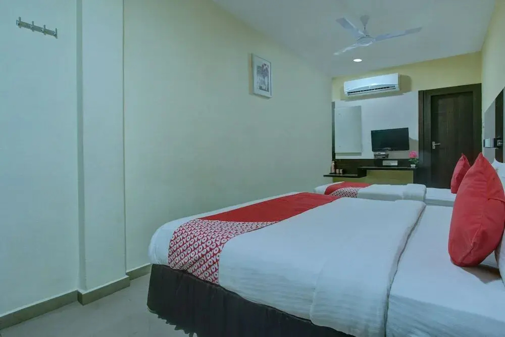 Motel Gajraj Continental by OYO Rooms