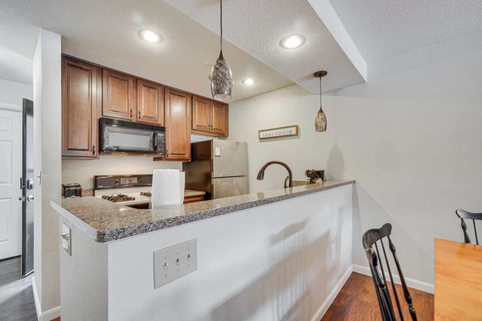 Lakefront Crossville Condo - Fish, Boat & Golf!