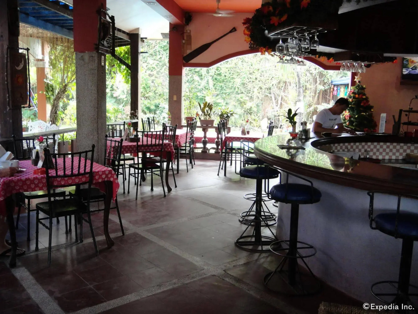 Marquis Hotel and Restaurant