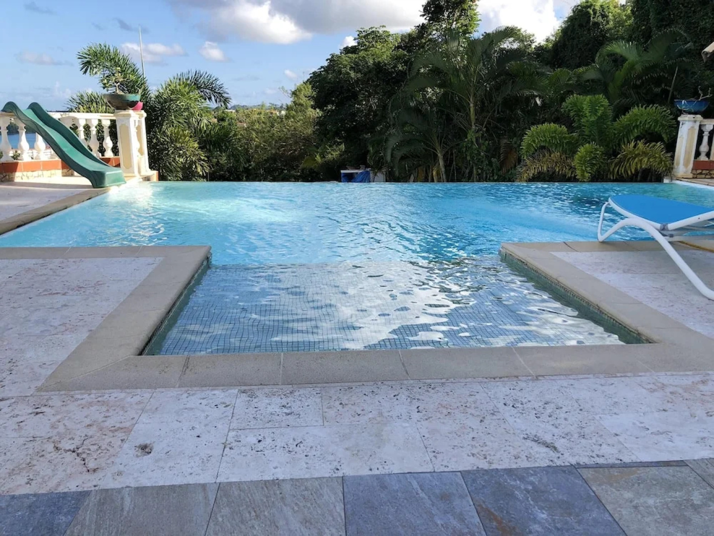 House With 2 Bedrooms in La Trinité, With Wonderful sea View, Pool Acc