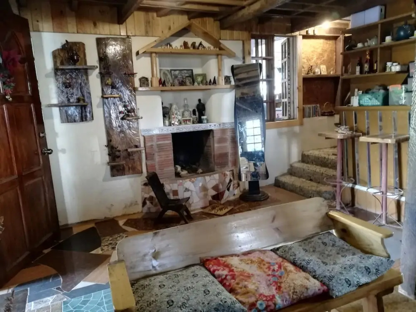 Tribuhaus Backpackers Inn